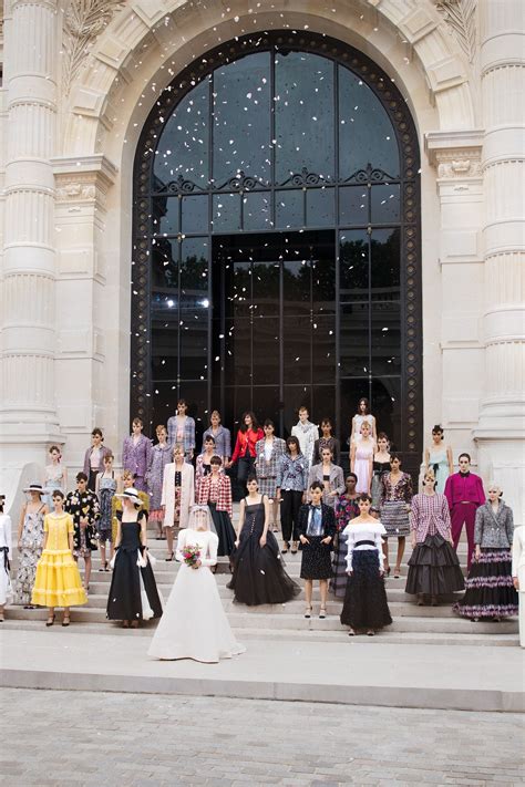 Chanel : ce qu'il faut retenir du défilé haute couture au Palais 